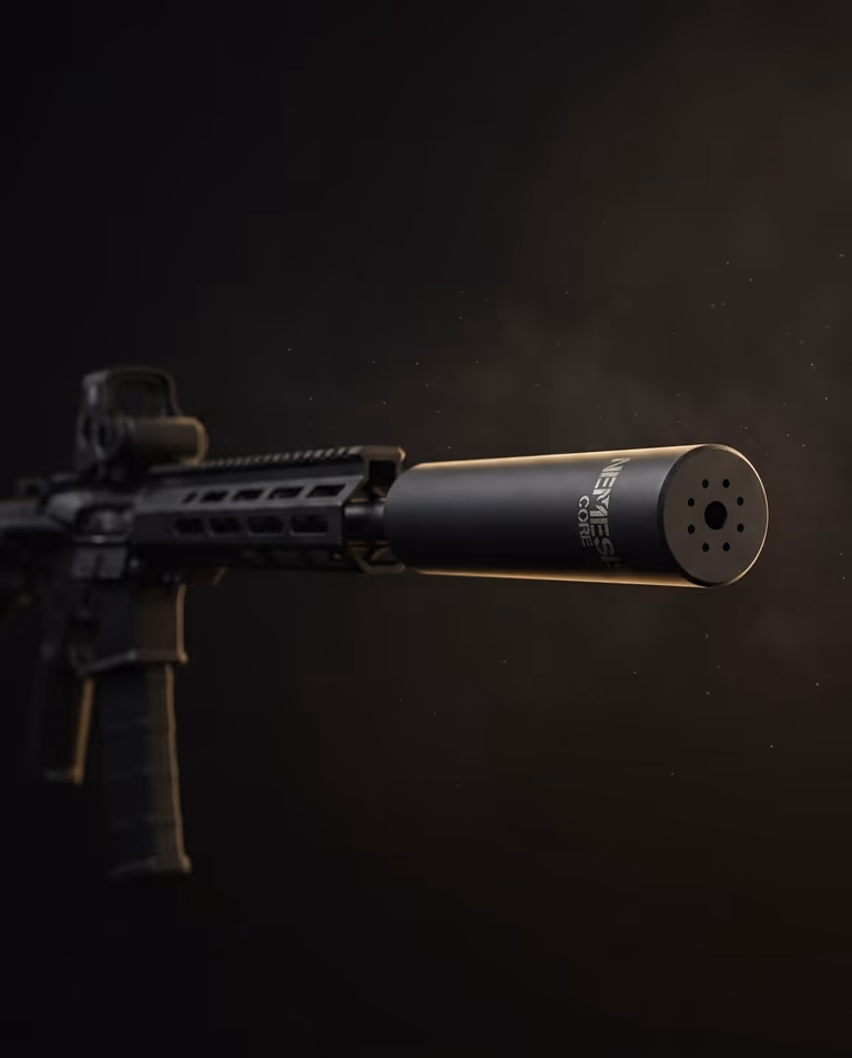 Саундмодератор NEMESIS CORE 5.56 чорний матовий накручений на гвинтівку - вид збоку на встановлений глушник