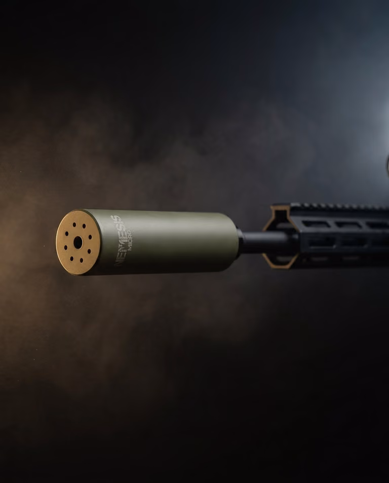 Саундмодератор NEMESIS MICRO 7.62 O.D. Green встановлений на зброї - вид збоку
